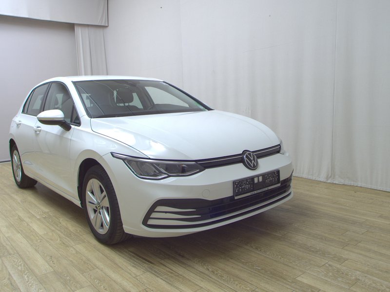 Volkswagen Golf 8 2.0 TDI automatik Life • ACC • bežično punjenje — 3
