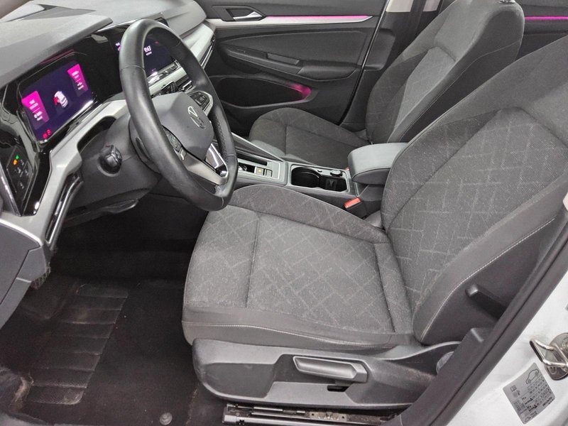 Volkswagen Golf 8 2.0 TDI automatik Life • ACC • bežično punjenje — 9