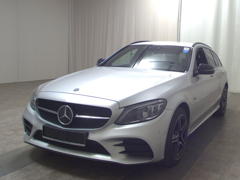 Mercedes-Benz C 300 de karavan automatik AMG Line • ACC • LED — 2