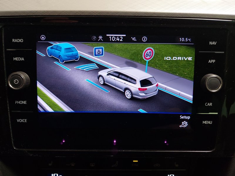 Volkswagen Passat Variant 2.0 TDI Business automatik • ACC • LED — 15