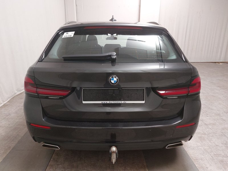 BMW 520d Touring • panorama • koža — 14