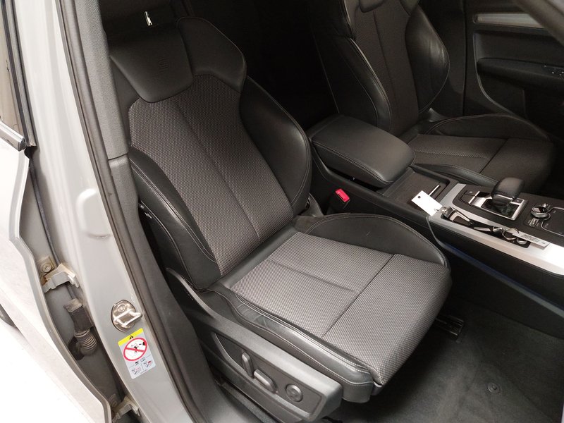 Audi Q5 50 TFSI e quattro S line automatik • ACC • LED — 10