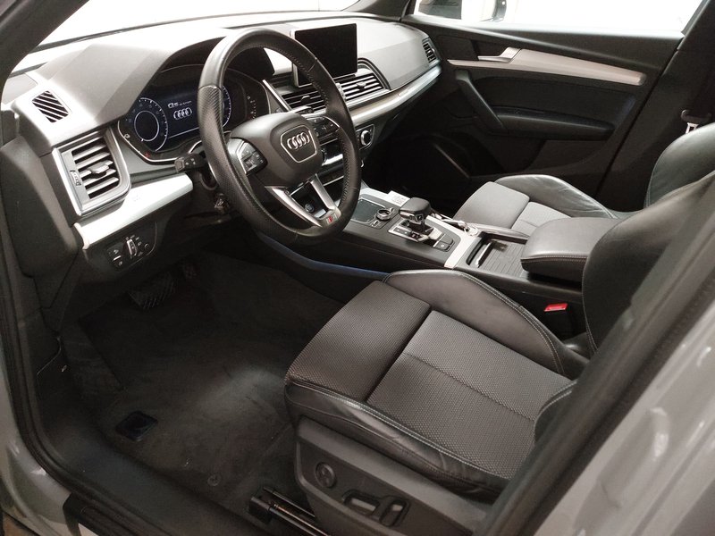 Audi Q5 50 TFSI e quattro S line automatik • ACC • LED — 6