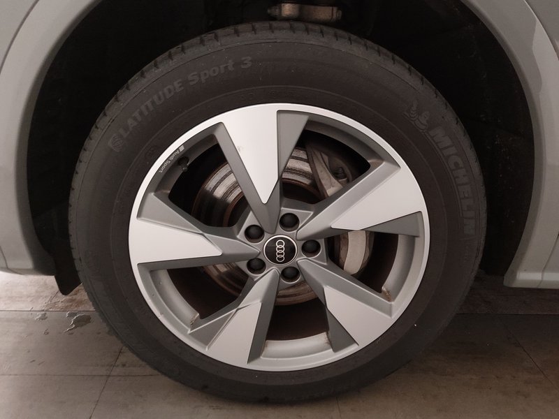 Audi Q5 50 TFSI e quattro S line automatik • ACC • LED — 8