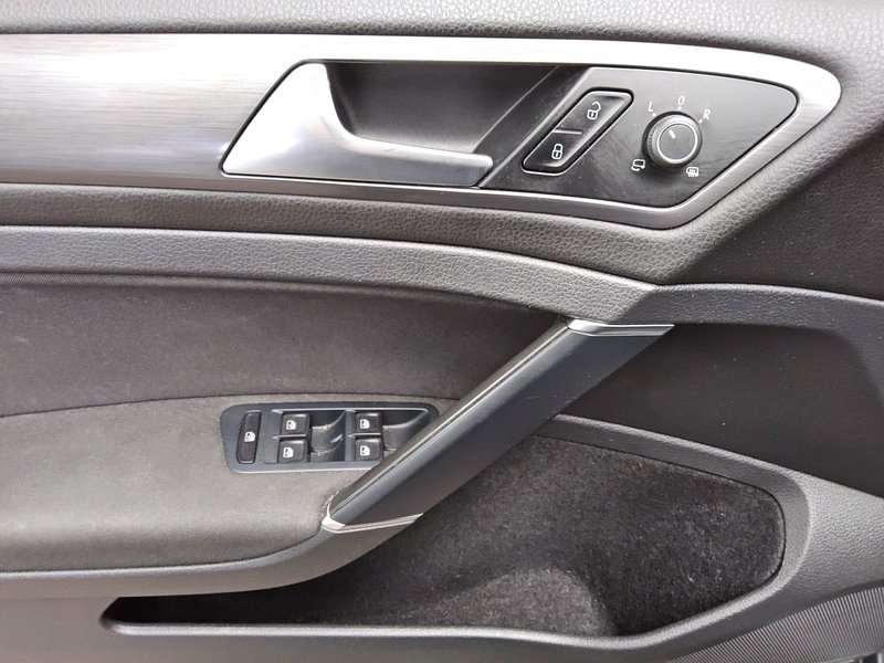 Volkswagen Golf 7 Variant 2.0 TDI Comfortline automatik • ACC • LED — 9