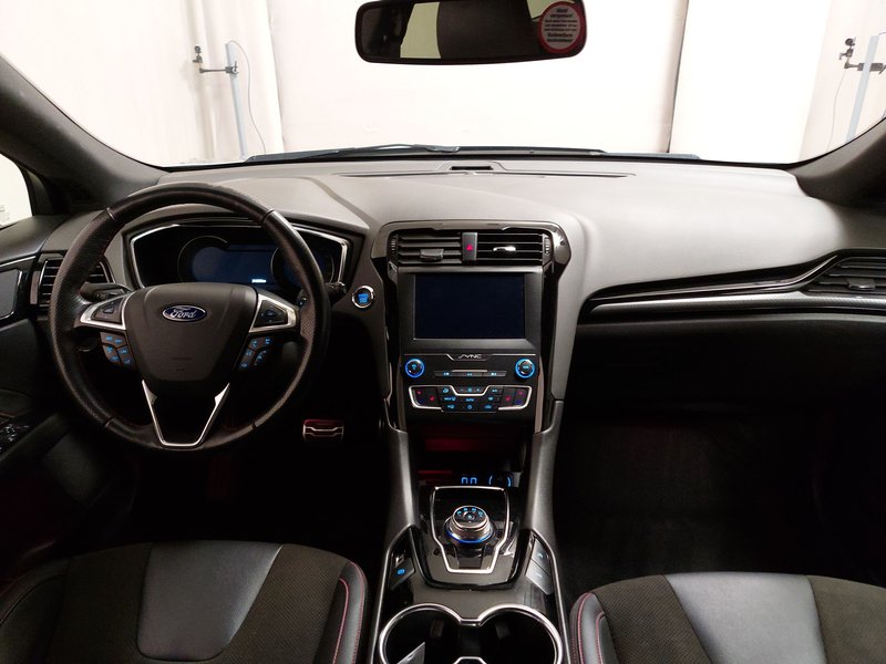 Ford Mondeo Turnier 2.0 EcoBlue automatik ST Line • AHK • memorija sjedala — 16