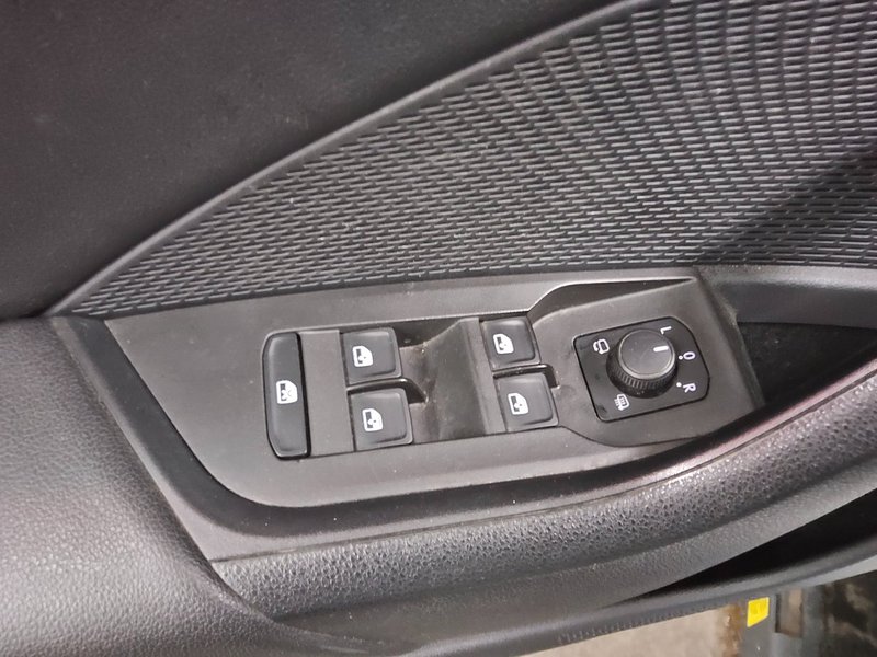 Škoda Octavia Combi 2.0 TDI Style automatik • panorama • HUD — 9