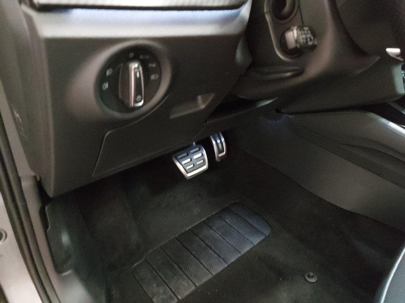 Škoda Kamiq 1.0 TSI automatik Monte Carlo • ACC • kuka za vuču — 7