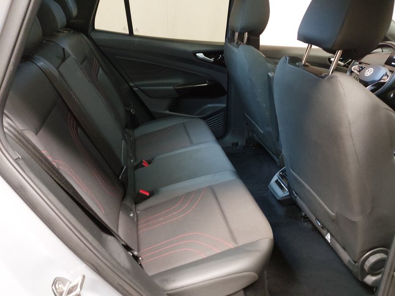 Volkswagen ID.4 GTX 4MOTION • ACC • bežično punjenje — 12