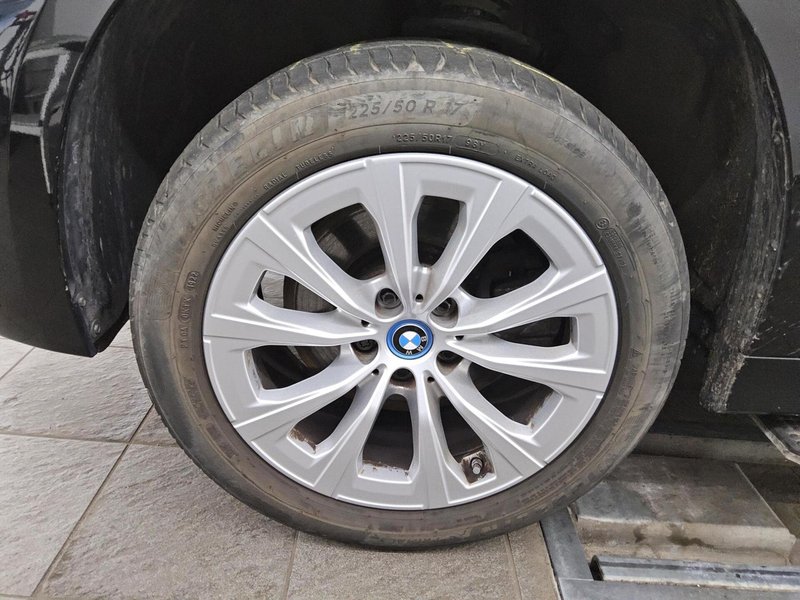 BMW 320e Touring Advantage automatik • AHK • digitalni instrumenti — 11