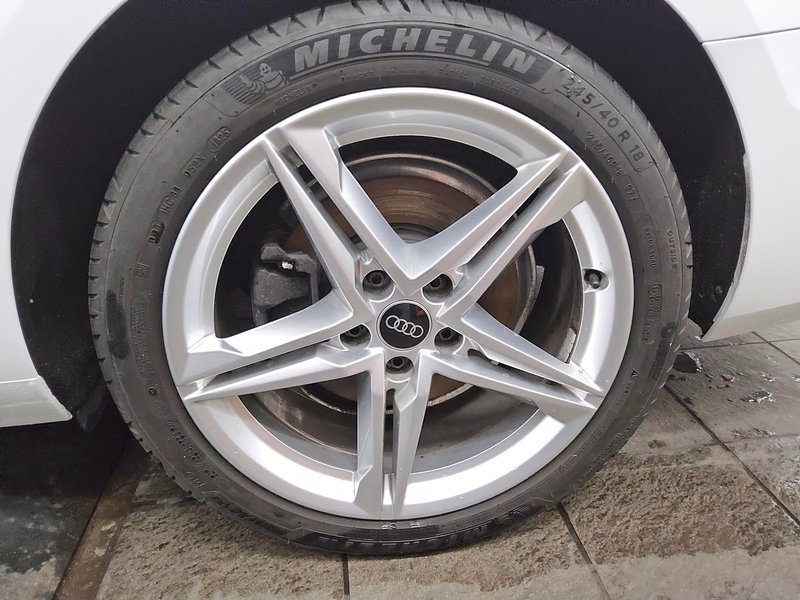 Audi A4 Avant 40 TDI automatik S line • Full LED — 10