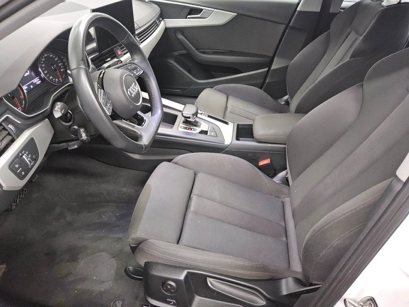 Audi A4 Avant 40 TDI automatik S line • Full LED — 8