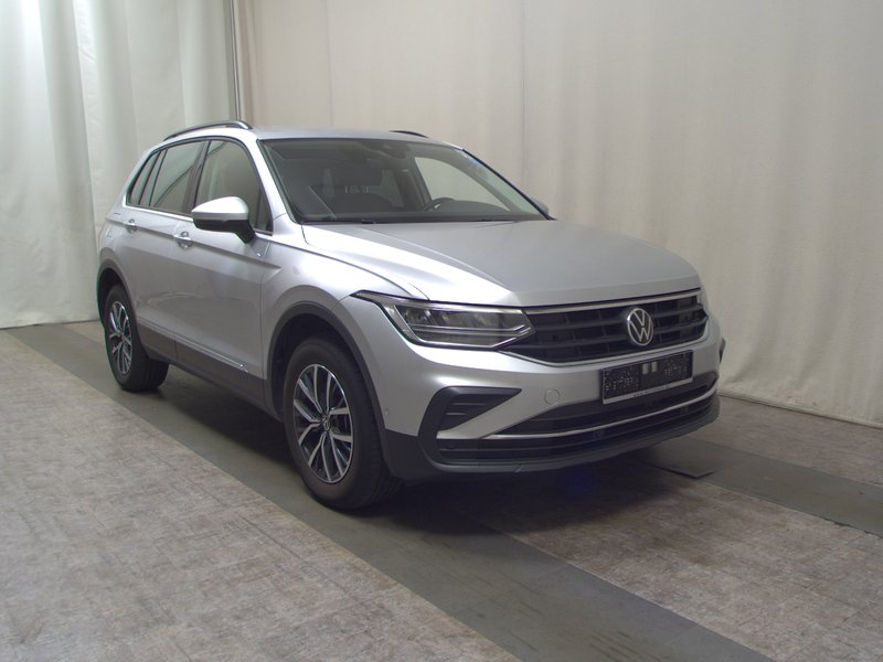Volkswagen Tiguan 1.4 TSI eHybrid automatik Life • ACC • AHK — 3