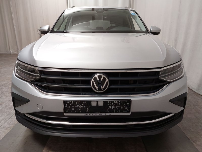 Volkswagen Tiguan 1.4 TSI eHybrid automatik Life • ACC • AHK — 9