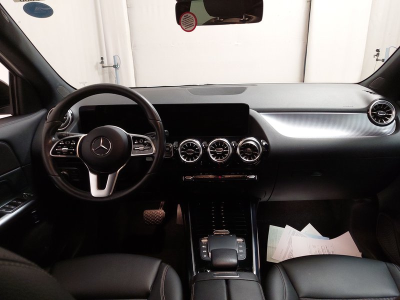 Mercedes-Benz EQA 250 Progressive • el. peta vrata • Full LED — 13