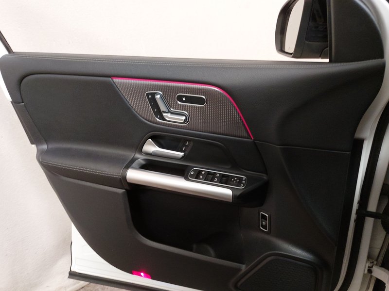 Mercedes-Benz EQA 250 Progressive • el. peta vrata • Full LED — 5