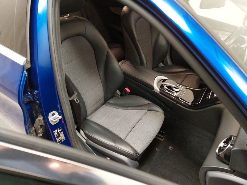 Mercedes-Benz C 300 de karavan Avantgarde automatik • AHK • Full LED — 10