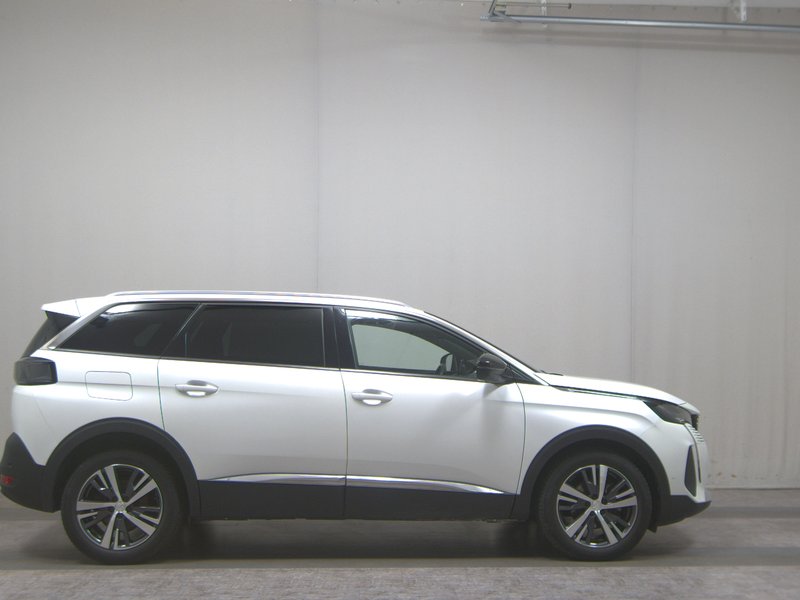 Peugeot 5008 1.2 PureTech Allure • LED • digitalni instrumenti
