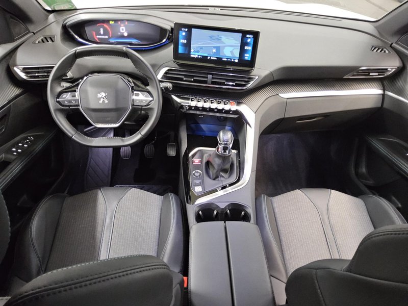 Peugeot 5008 1.2 PureTech Allure • LED • digitalni instrumenti — 5