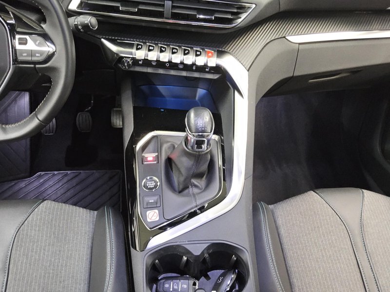 Peugeot 5008 1.2 PureTech Allure • LED • digitalni instrumenti — 6