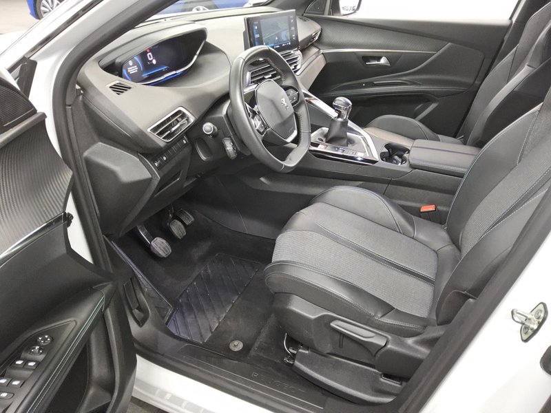 Peugeot 5008 1.2 PureTech Allure • LED • digitalni instrumenti — 8