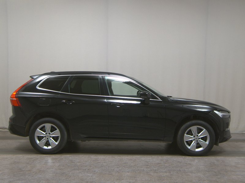 Volvo XC60 B4 D automatik AWD Core • ACC • električna peta vrata