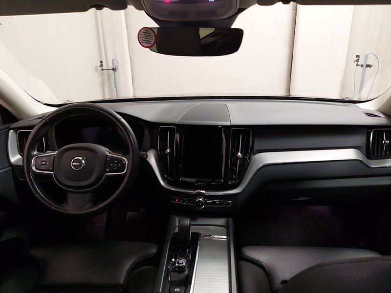 Volvo XC60 B4 D automatik AWD Core • ACC • električna peta vrata — 16
