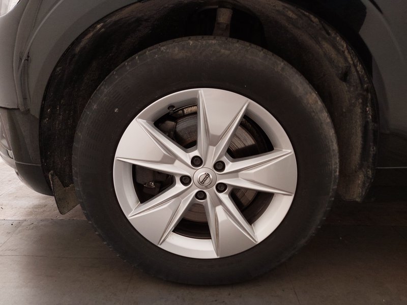 Volvo XC60 B4 D automatik AWD Core • ACC • električna peta vrata — 8