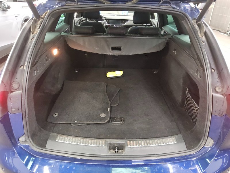 Opel Insignia ST 2.0 CDTI automatik Business Edition • AHK • el. peta vrata — 11