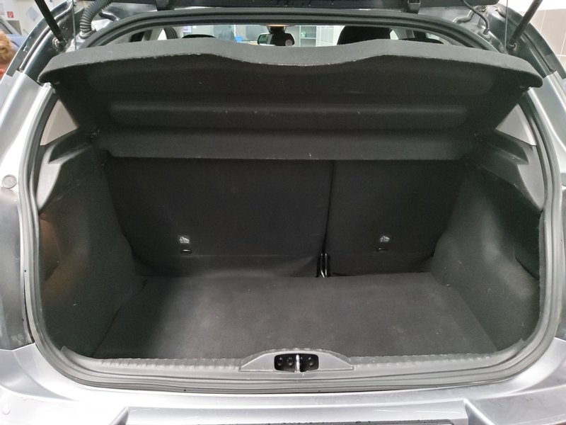 Citroën C3 1.2 PureTech Shine • LED — 11