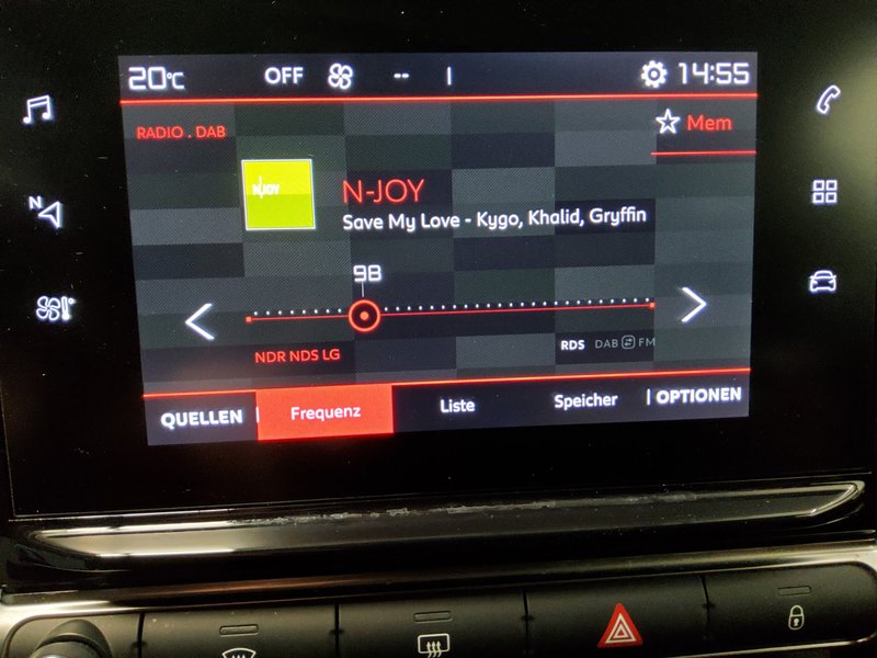 Citroën C3 1.2 PureTech Shine • LED — 7