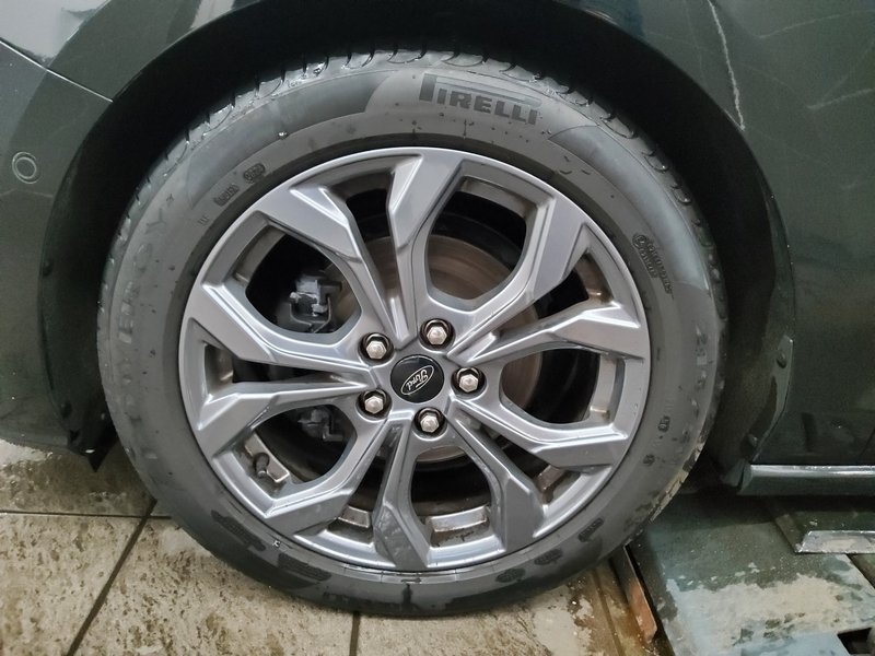 Ford Focus Turnier 1.5 EcoBlue automatik ST-Line • ACC • LED — 10