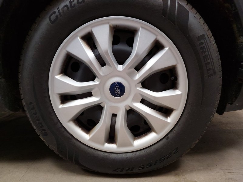 Ford Kuga 2.0 EcoBlue Cool&Connect automatik • kuka za vuču • bežično punjenje — 11