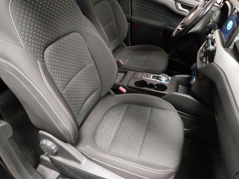 Ford Kuga 2.0 EcoBlue Cool&Connect automatik • kuka za vuču • bežično punjenje — 12