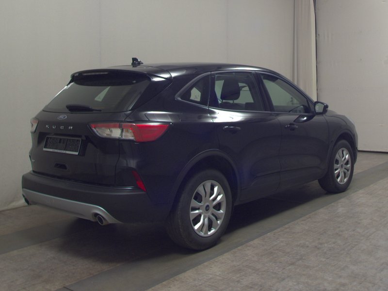 Ford Kuga 2.0 EcoBlue Cool&Connect automatik • kuka za vuču • bežično punjenje — 4