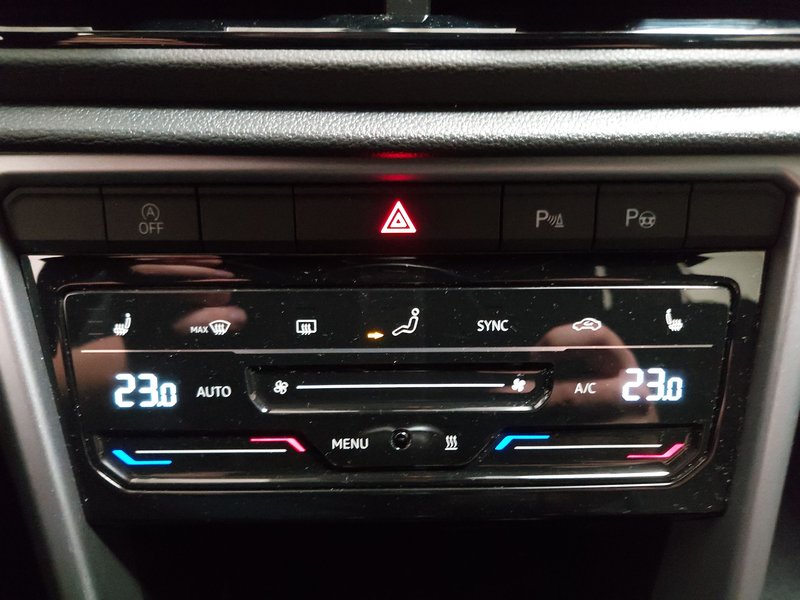 Volkswagen T-Roc 1.0 TSI Life • LED • AHK — 19
