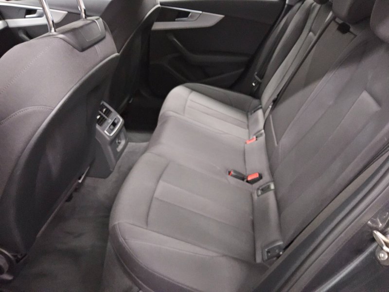 Audi A4 Avant 40 TDI automatik S line • ACC • kuka za vuču — 13