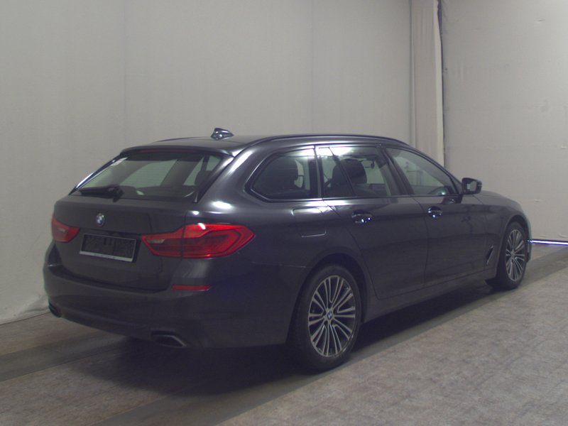 BMW 540d xDrive Touring automatik Sport Line • HUD • ACC — 4
