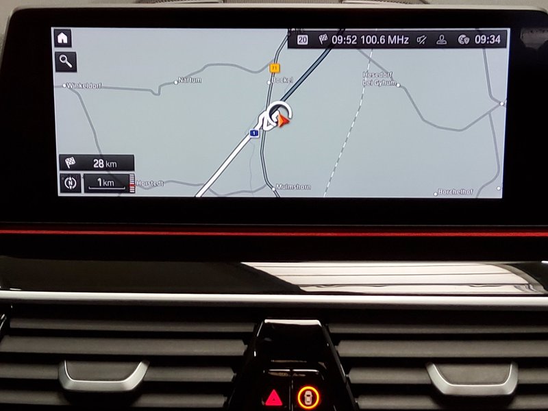 BMW 540d xDrive Touring automatik Sport Line • HUD • ACC — 7