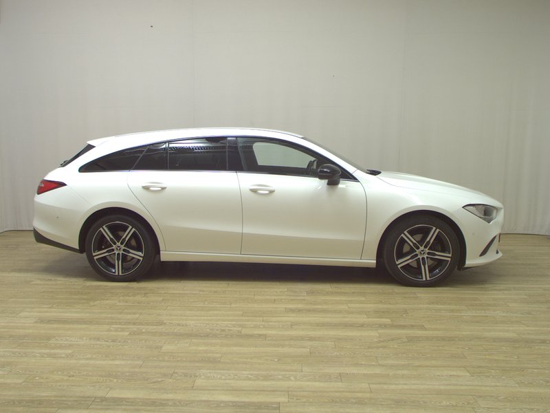 Mercedes-Benz CLA 200 d automatik Progressive • električna peta vrata • LED