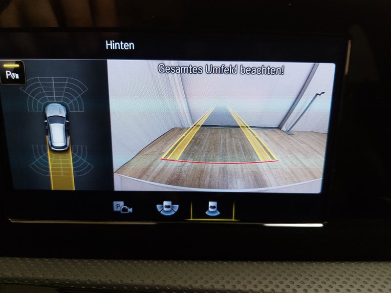 Mercedes-Benz CLA 200 d automatik Progressive • električna peta vrata • LED — 15