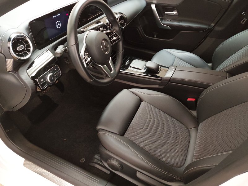 Mercedes-Benz CLA 200 d automatik Progressive • električna peta vrata • LED — 6