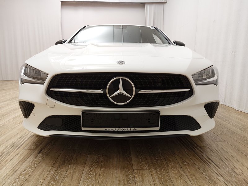 Mercedes-Benz CLA 200 d automatik Progressive • električna peta vrata • LED — 9