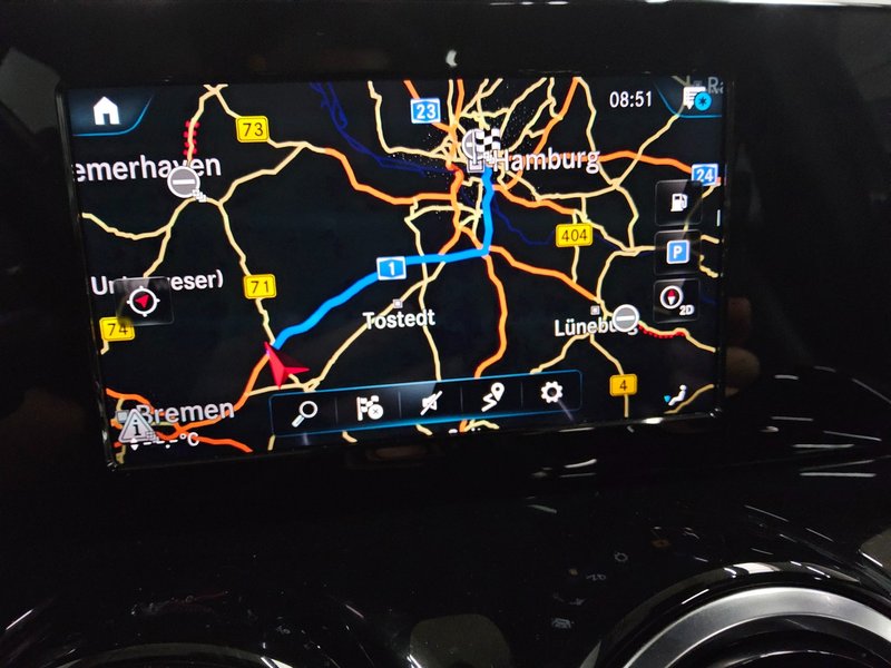 Mercedes-Benz GLB 220 d automatik Progressive • panorama • digitalni instrumenti — 7