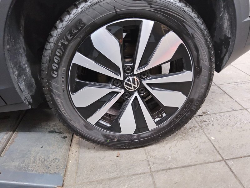 Volkswagen T-Roc 1.0 TSI • Full LED • bežično punjenje — 11