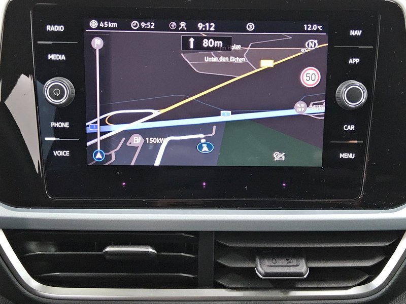 Volkswagen T-Roc 1.0 TSI • Full LED • bežično punjenje — 7
