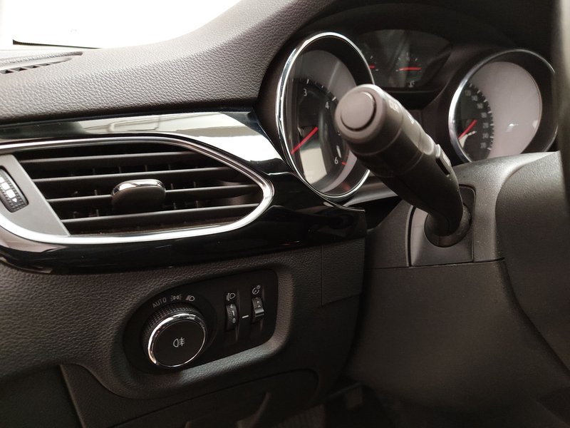 Opel Astra Sports Tourer 1.5 D automatik Elegance • Otvarajući krov • AHK — 7