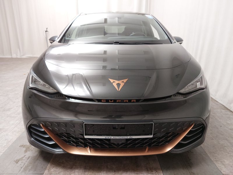 CUPRA Born • ACC • Full LED — 9
