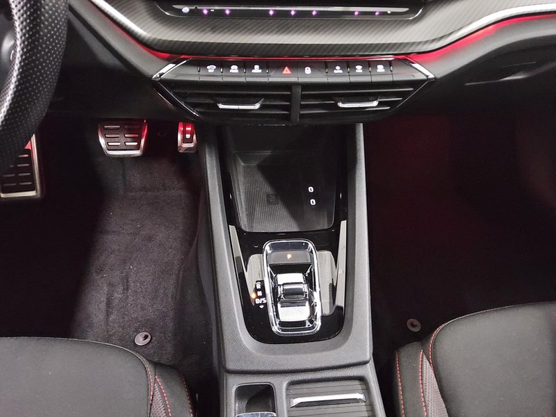 Škoda Octavia Kombi 2.0 TDI automatik RS • ACC • AHK — 6