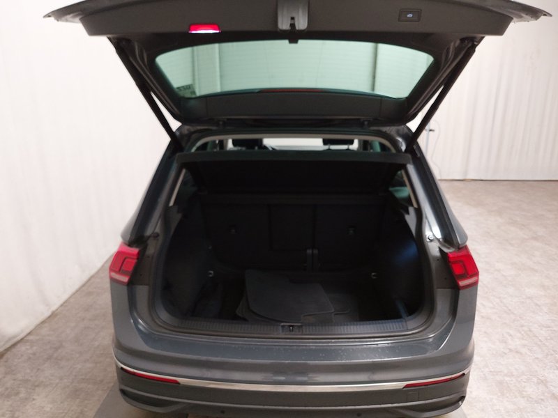 Volkswagen Tiguan 2.0 TDI automatik Life • panorama • HUD — 15